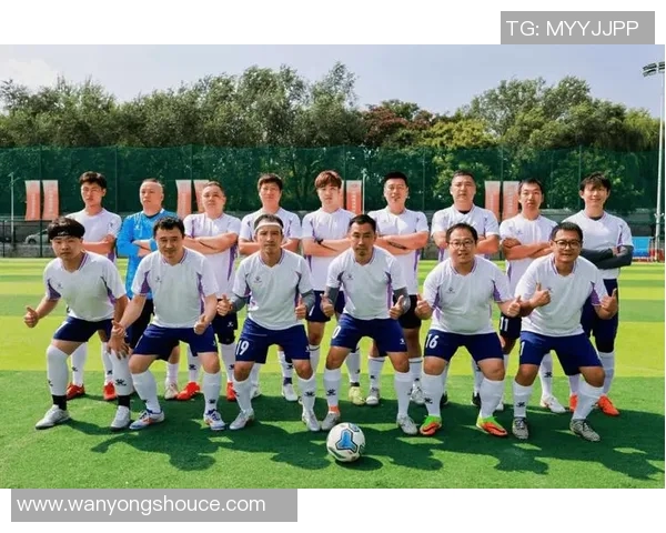 武汉足球队战术变革引发热议球迷期待新赛季表现提升